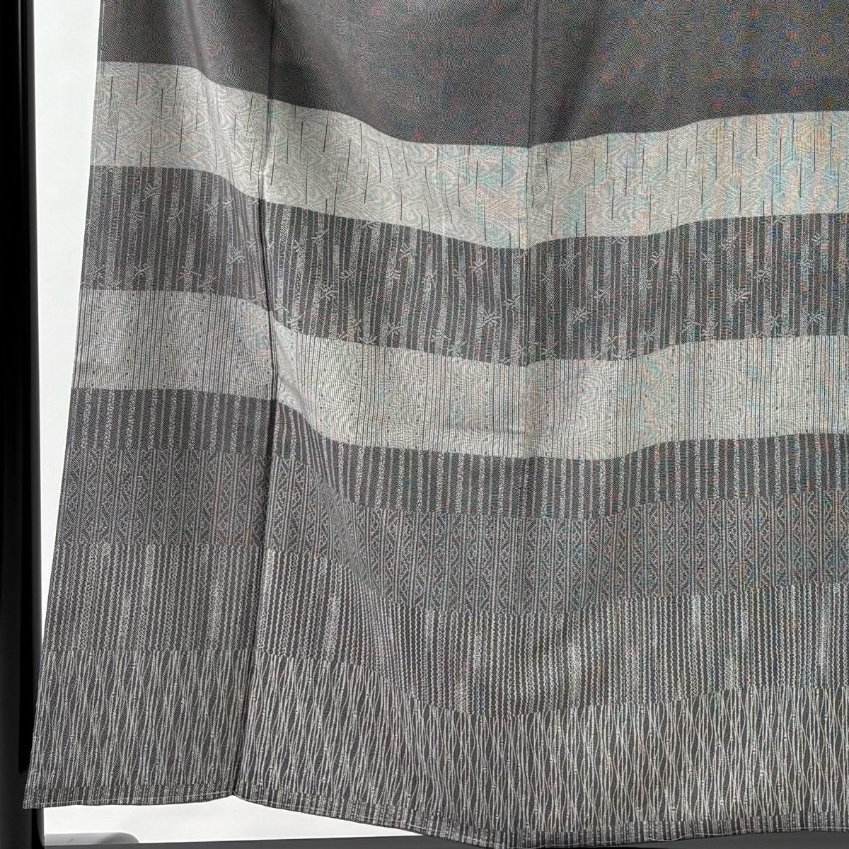 付下げ 身丈156 cm 裄丈62 5 S 袷 紬地 落款 鮫 縞 灰色 正絹 名品