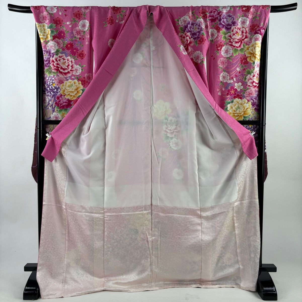 美品】 振袖 身丈173.5cm 裄丈69cm L 袷 牡丹 桜 銀通し 金彩 ピンク