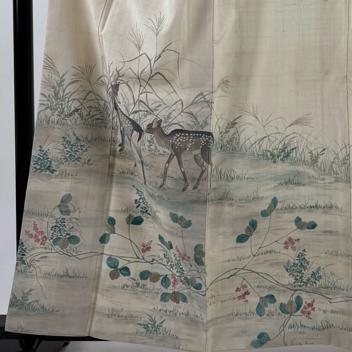 訪問着 身丈160 5 cm 裄丈67 L 袷 紬地 落款 鹿 草花 ベージュ 正絹 名品
