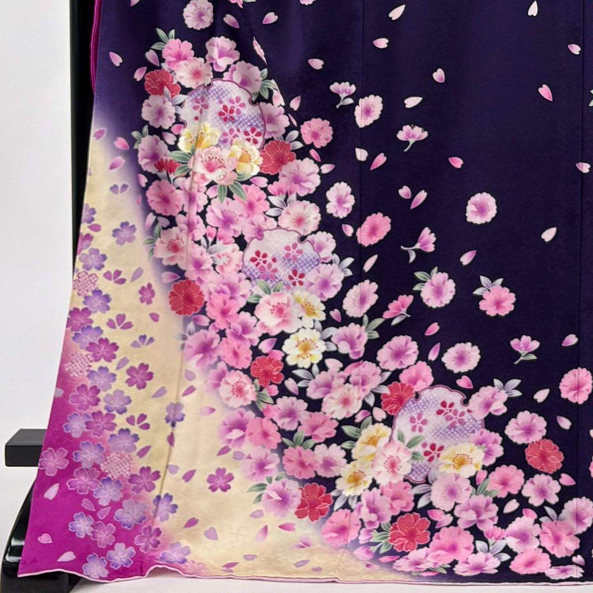 振袖 身丈172 cm 裄丈70 L 袷 雪輪 桜 刺繍 金銀彩 濃紫 正絹 名品