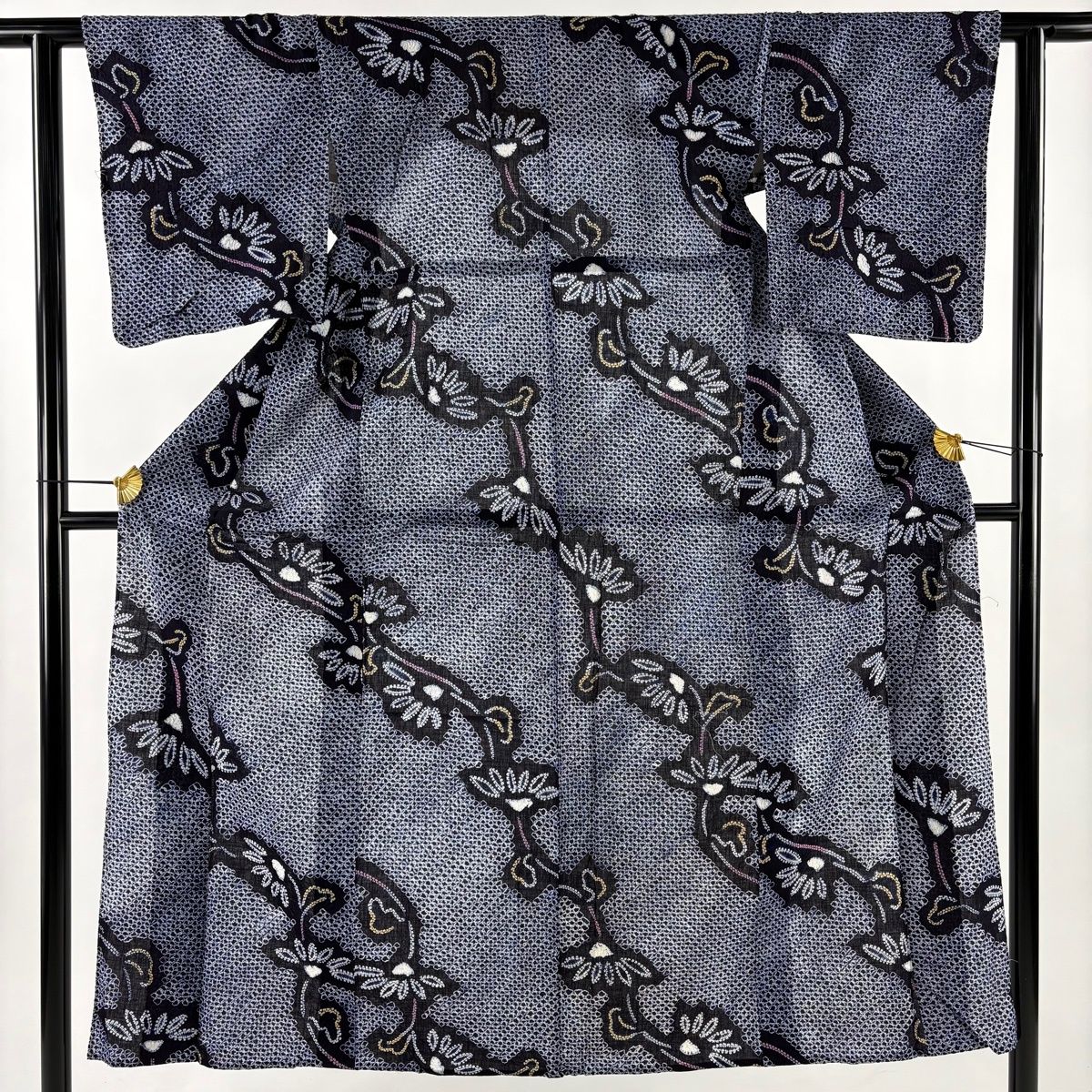浴衣 身丈147 5 cm 裄丈61 S 絞り浴衣 草花 紺色 綿 名品