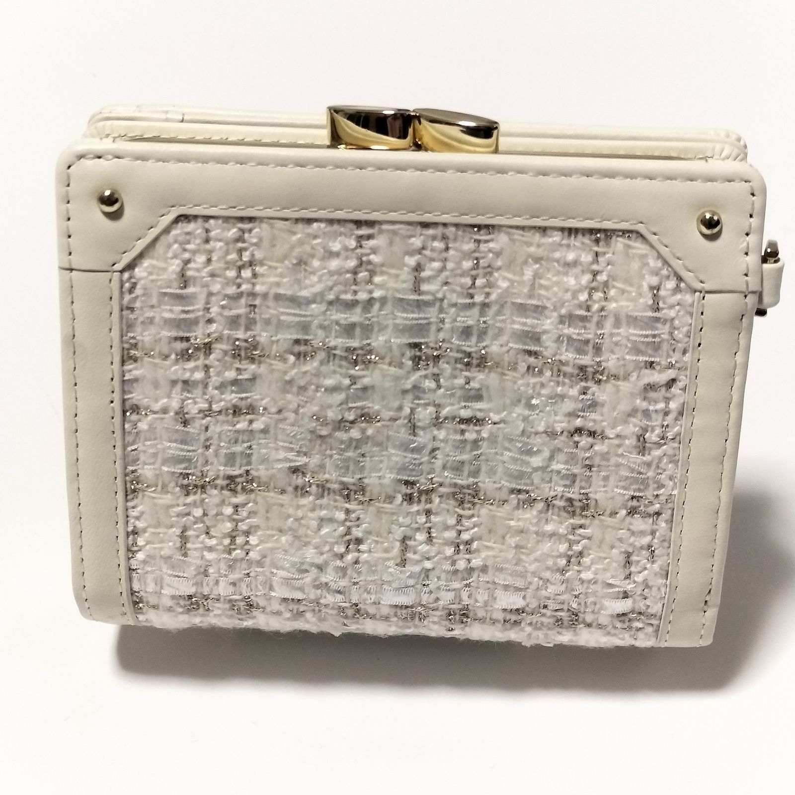 Samantha Thavasa 2025 冬の ファンシー ツイード 口金 折財布 オフホワイト 二つ折り がま口 ラメ 国産ツイード 上品 感 コンパクト