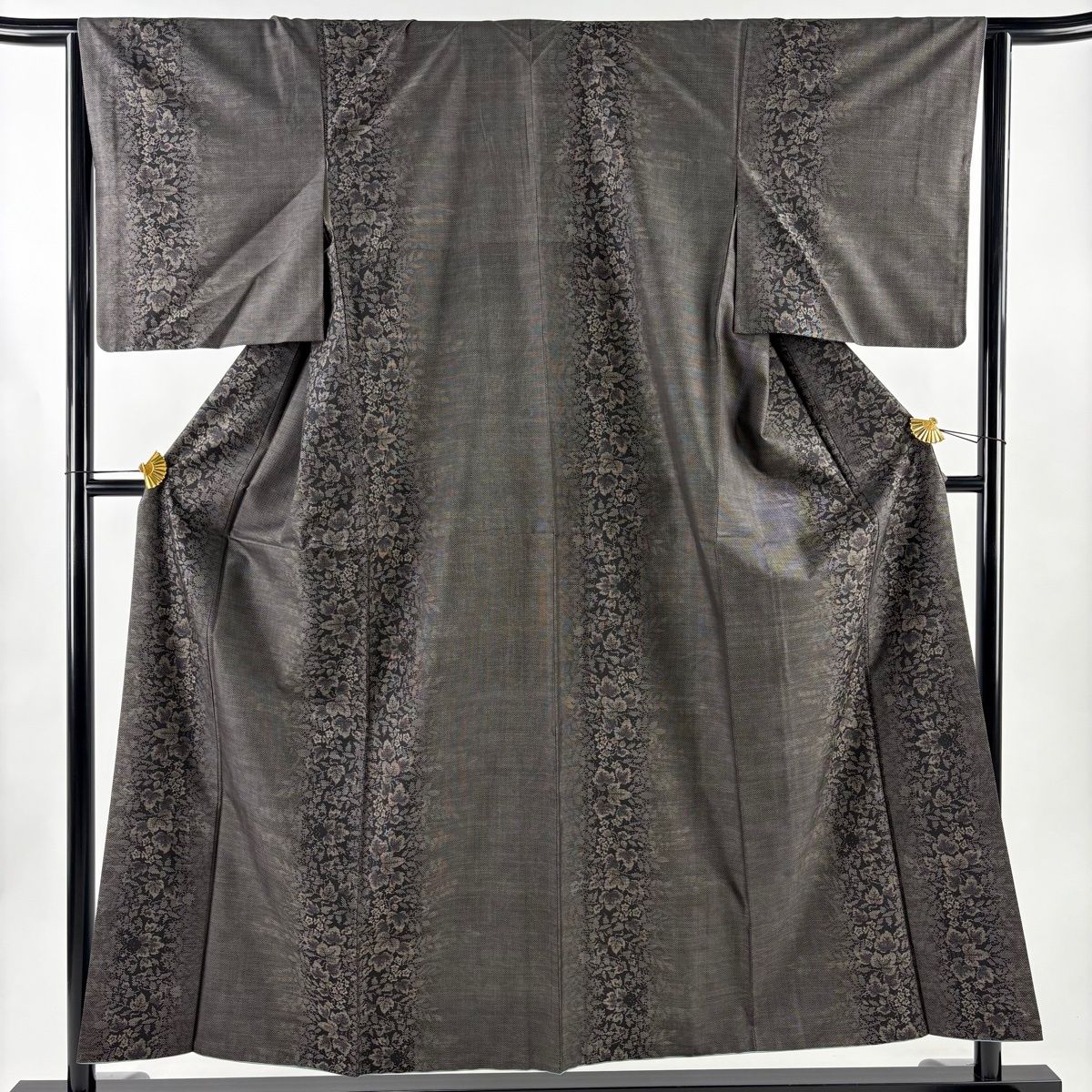 大島紬 身丈156 cm 裄丈64 M 袷 純泥染 証紙 葉柄 焦茶色 正絹 名品