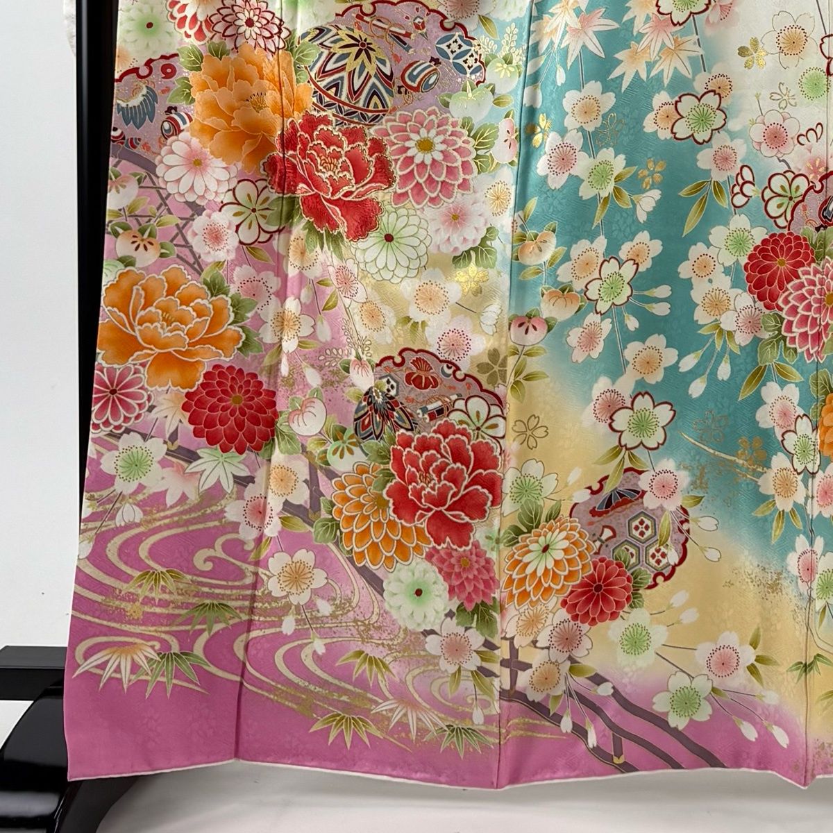 振袖 身丈162 5 cm 裄丈67 L 袷 雪輪 牡丹 刺繍 金彩 クリーム 正絹 名品