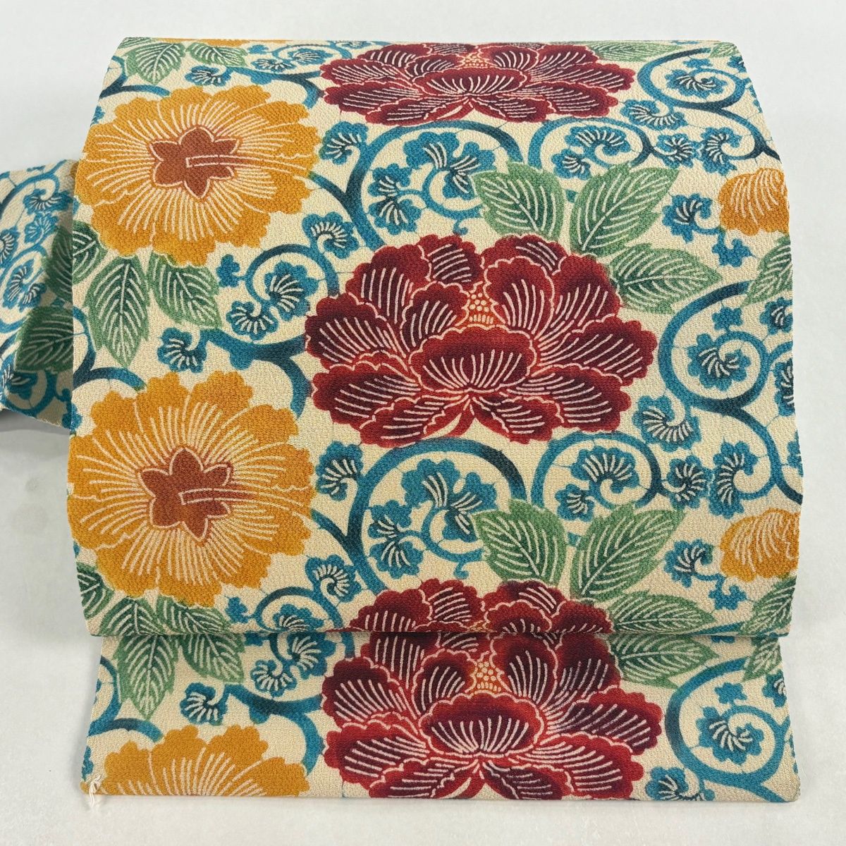 名古屋帯 秀品 牡丹唐草 縮緬 クリーム 正絹