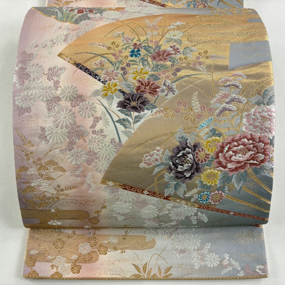 美品】 袋帯 秀品 草花 雪輪 刺繍 箔 灰色 六通 正絹 【中古】 - メルカリ