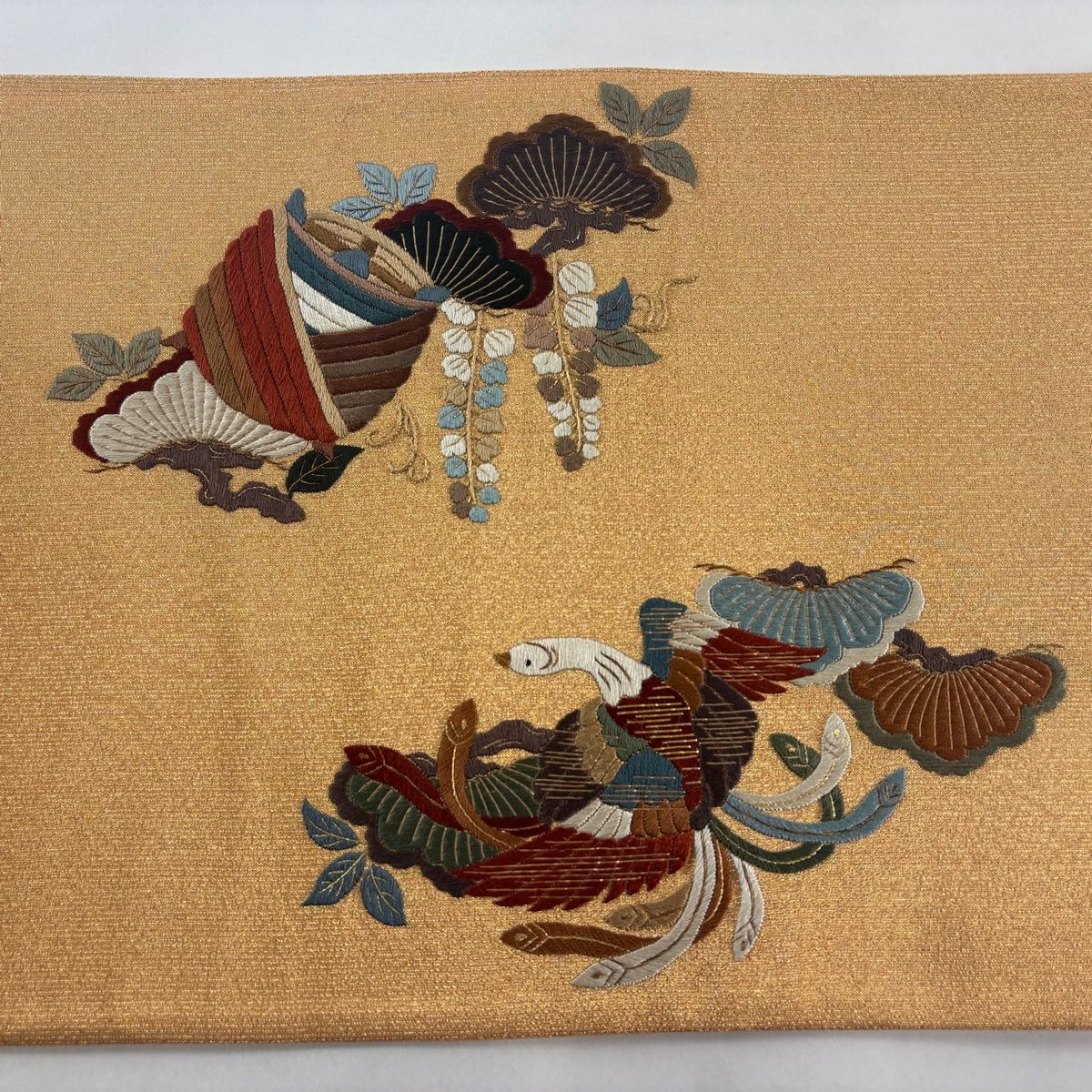 美品】 袋帯 秀品 笠松 鳳凰 刺繍 金糸 金色 お太鼓柄 正絹 【中古