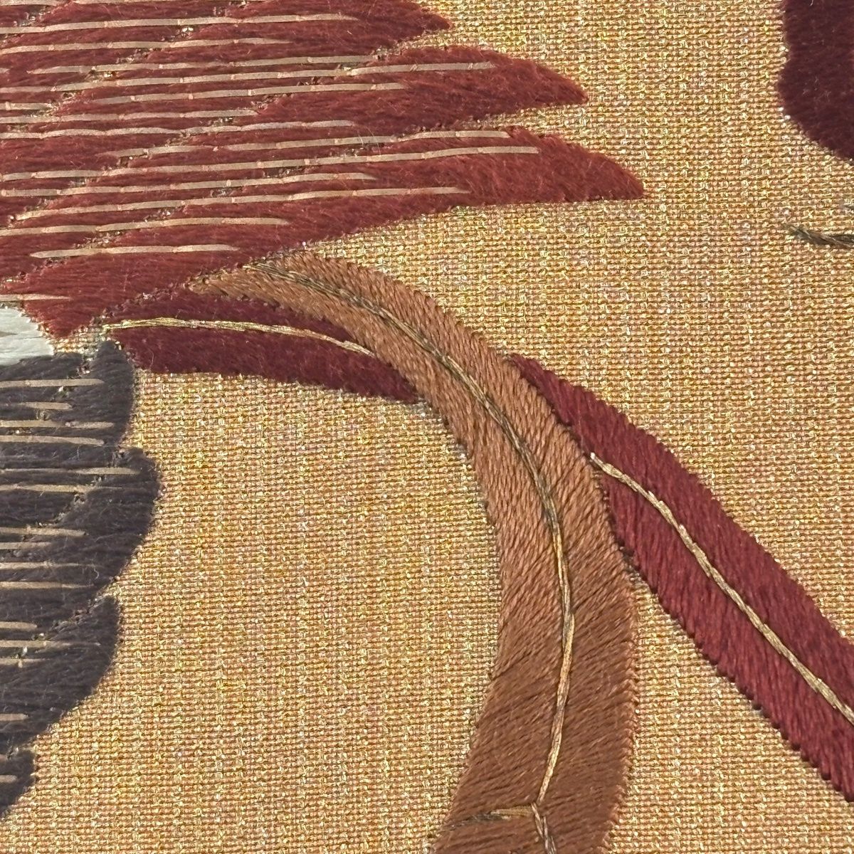 美品】 袋帯 秀品 笠松 鳳凰 刺繍 金糸 金色 お太鼓柄 正絹 【中古
