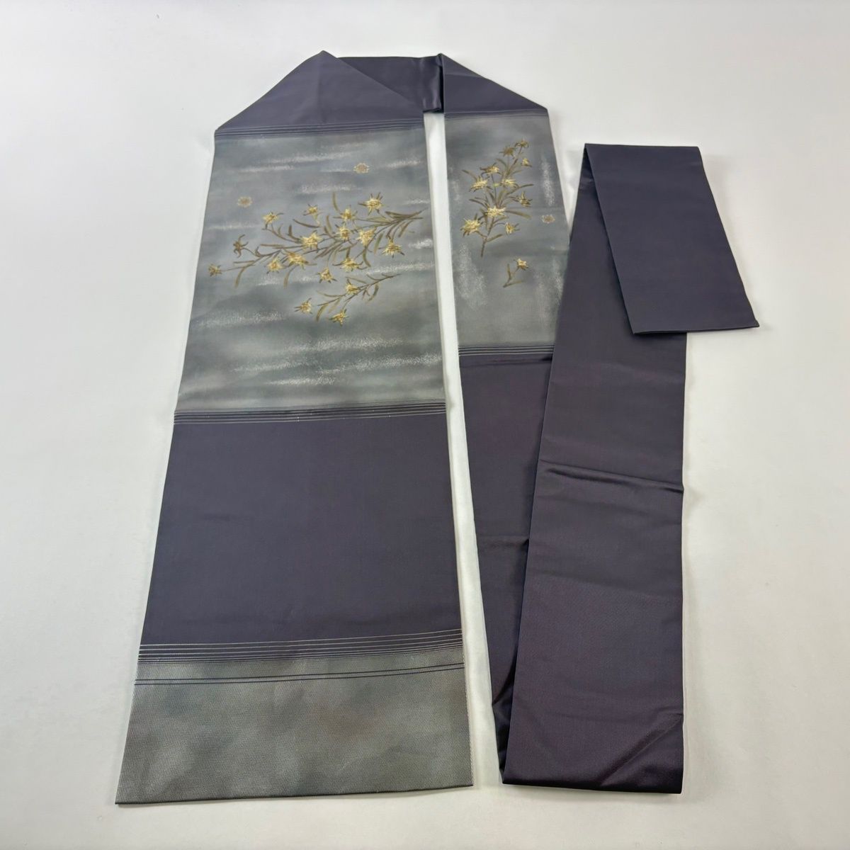  名古屋帯 秀品 花香織 草花 霞 銀彩 箔 紫 正絹 名古屋帯 帯