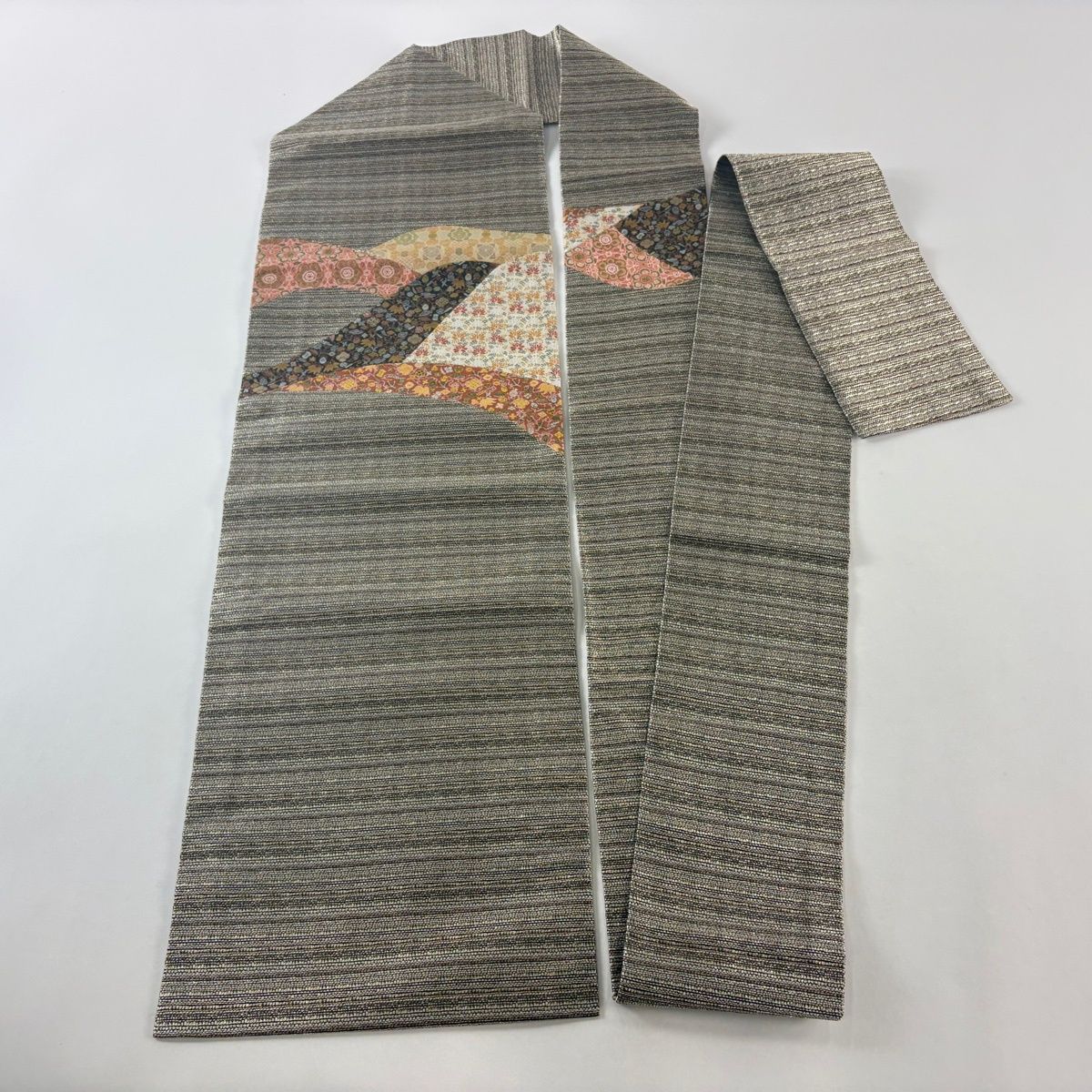  名古屋帯 秀品 宝尽くし 縞 切嵌 金糸 金色 正絹 名古屋帯 帯