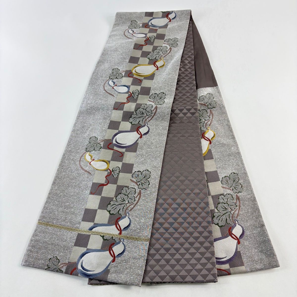 美品】 袋帯 秀品 瓢箪 市松模様 銀糸 銀色 六通 正絹 【中古】 - メルカリ