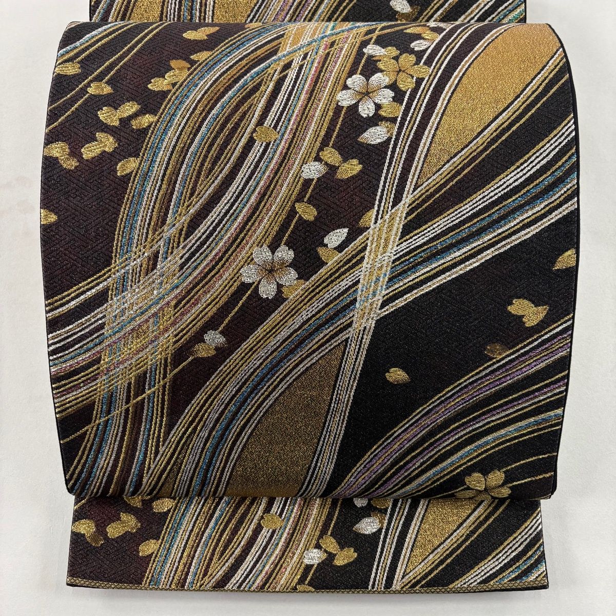 美品】 袋帯 秀品 落款 桜 幾何学模様 金糸 箔 赤黒 六通 正絹 【中古