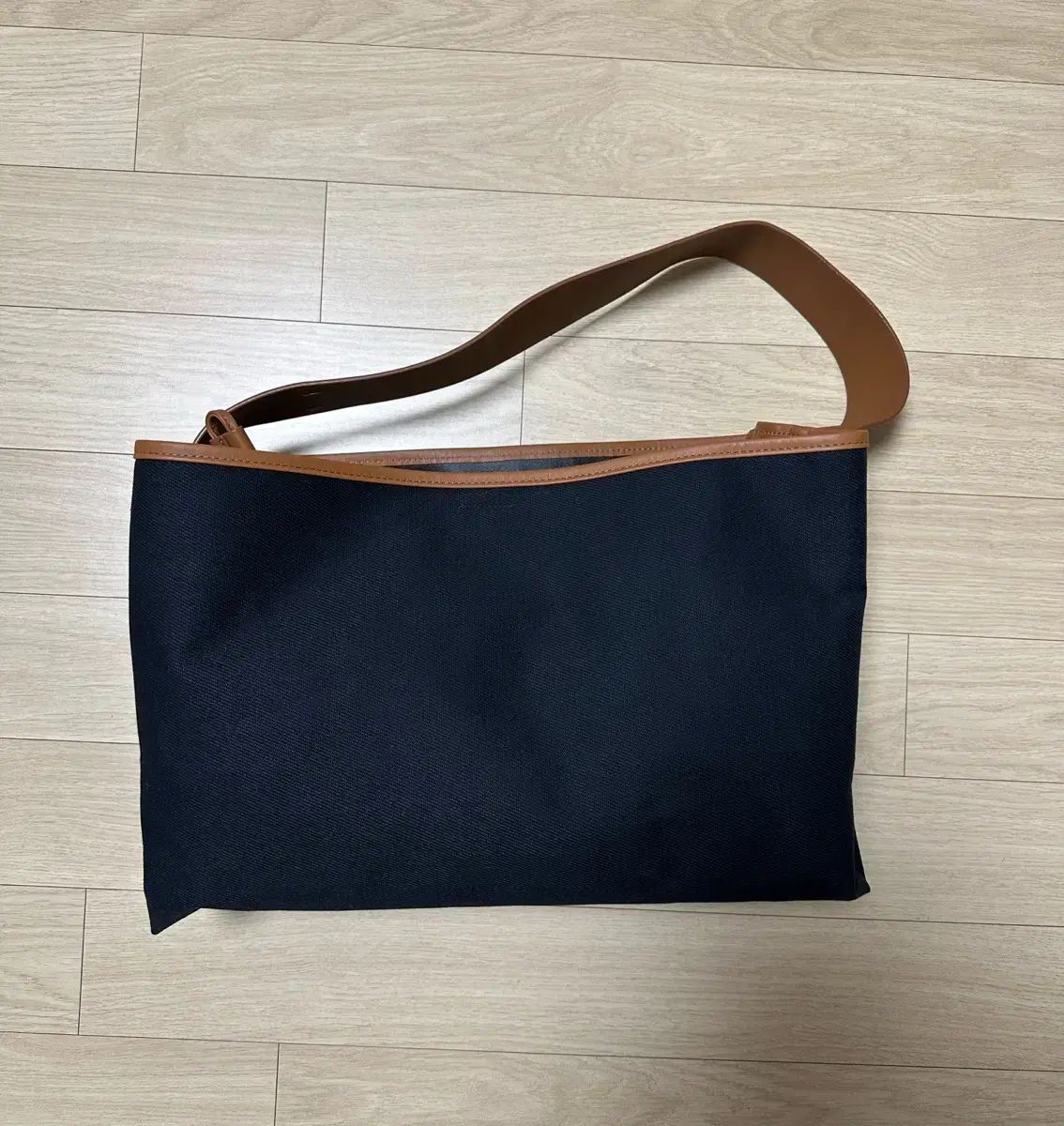 グリーンクラブスヌーピー刺繍入り黒ミニスカート新品タグ付黒ボア冬