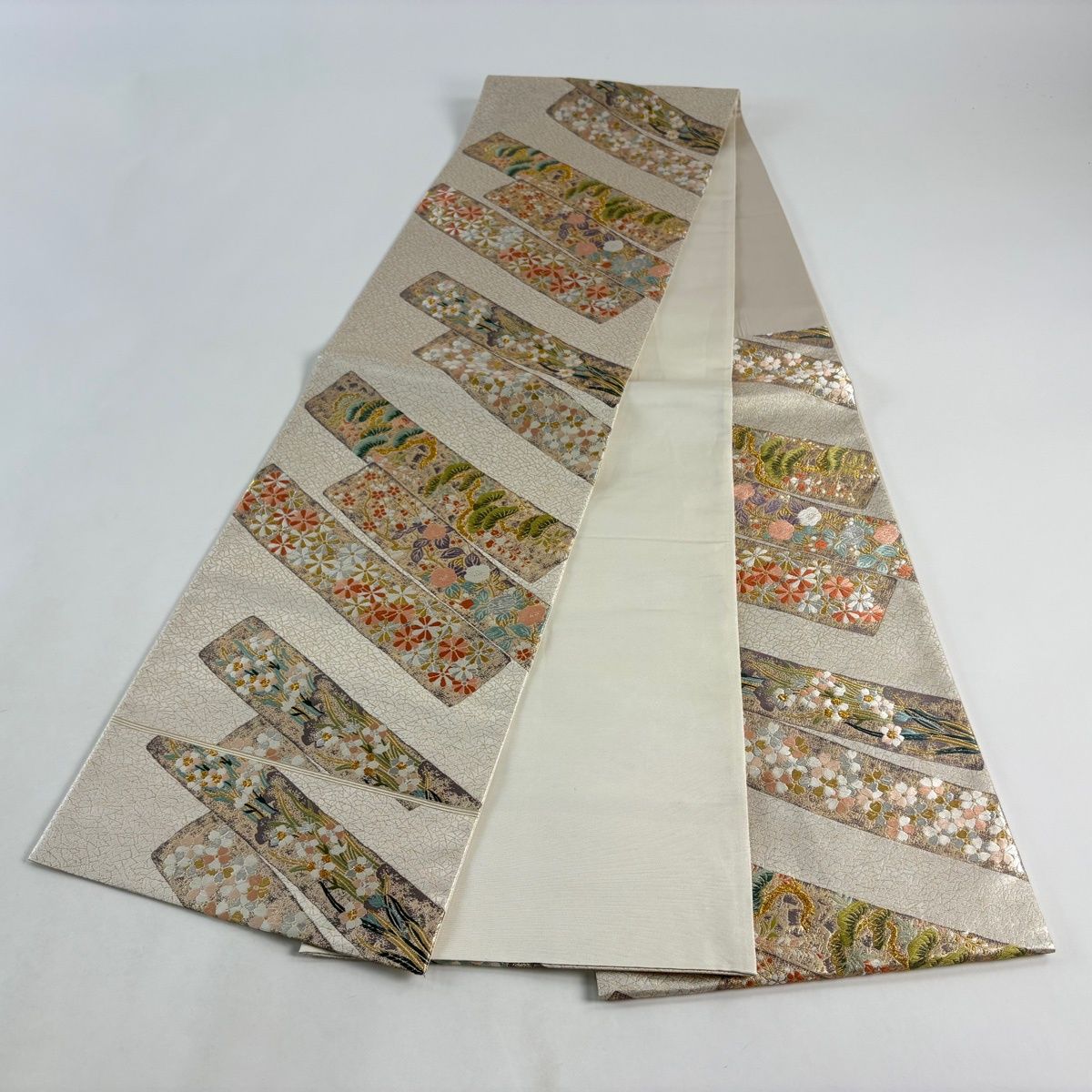  袋帯 名品 祥園 落款 草花 松 金糸 箔 ベージュ 六通 正絹 袋帯 帯