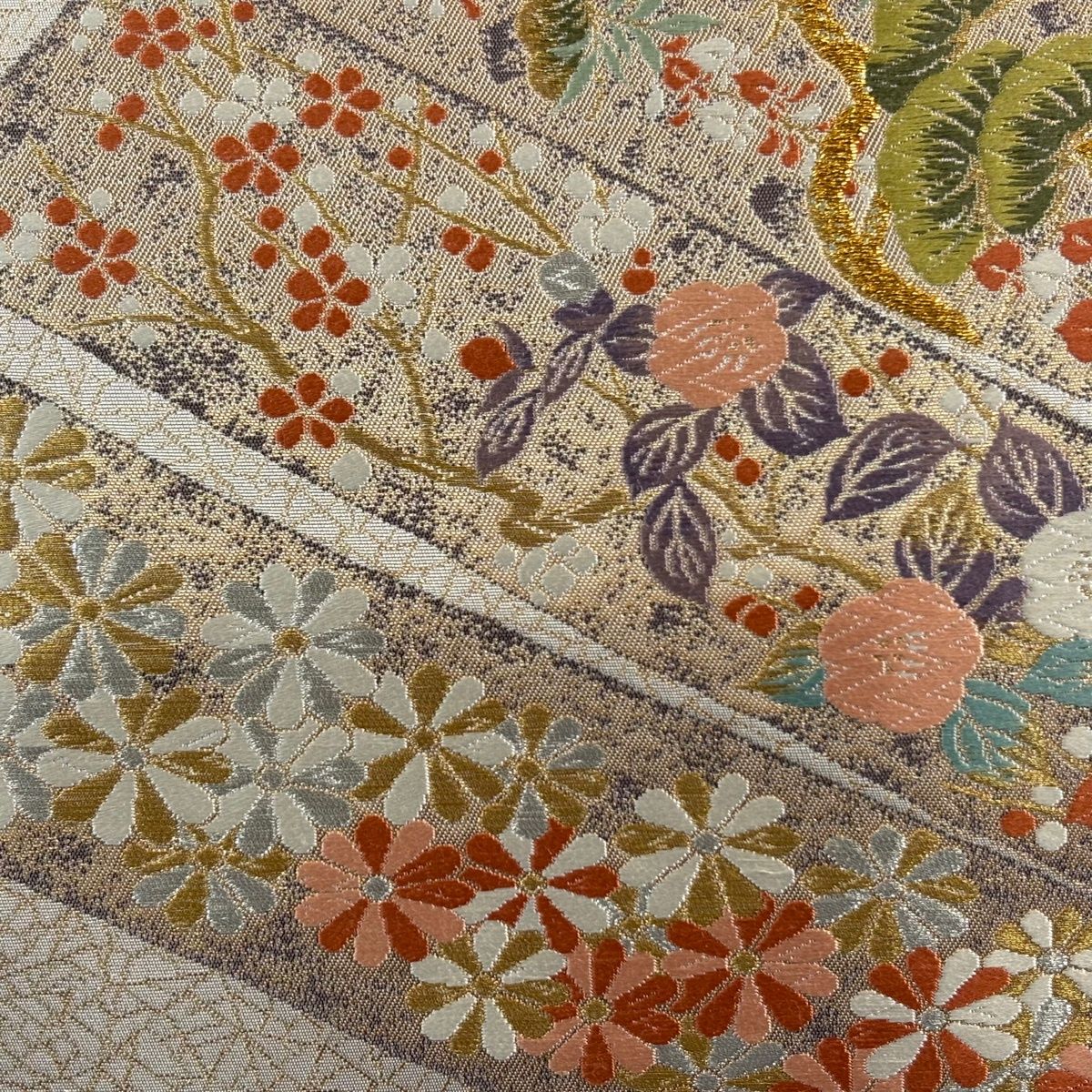 袋帯 名品 祥園 落款 草花 松 金糸 箔 ベージュ 六通 正絹