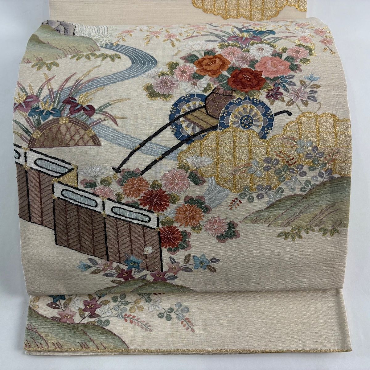 袋帯 名品 花車 滝 金銀糸 ベージュ お太鼓柄 正絹