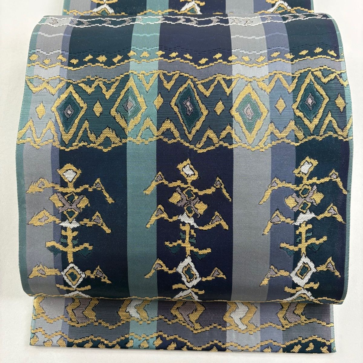 袋帯 となみ織物 落款 ワラキア衣装 縞 幾何学 金銀糸 箔 紺色 六通 正絹