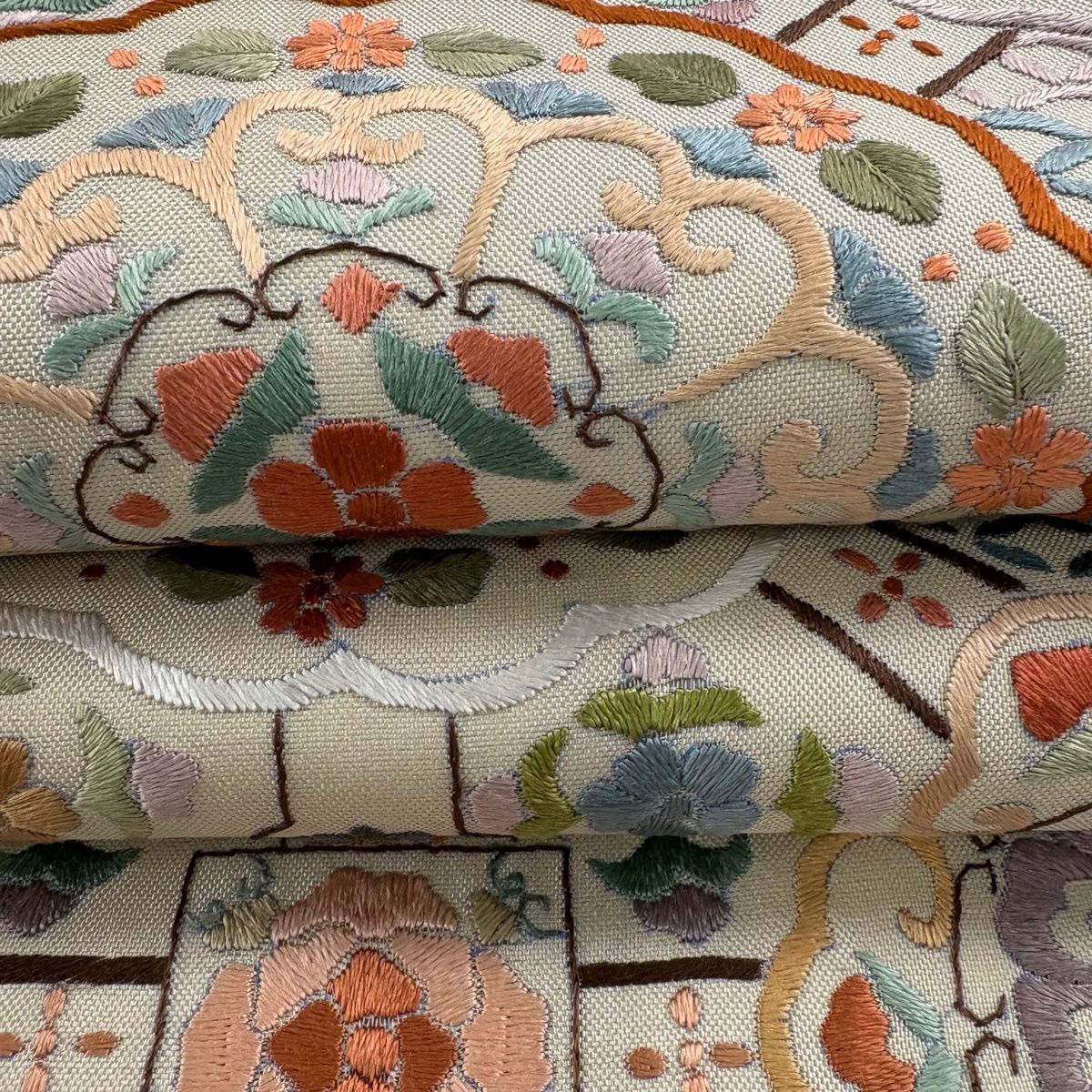  袋帯 華文 草花 刺繍 ベージュ 六通 正絹 袋帯 帯