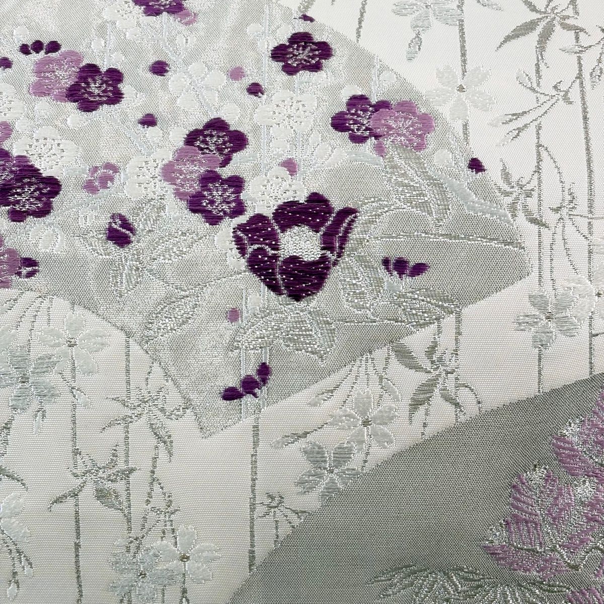 袋帯 名品 帝王紫 落款 薫香扇面桜花模様 箔 銀糸 クリーム お太鼓柄 正絹