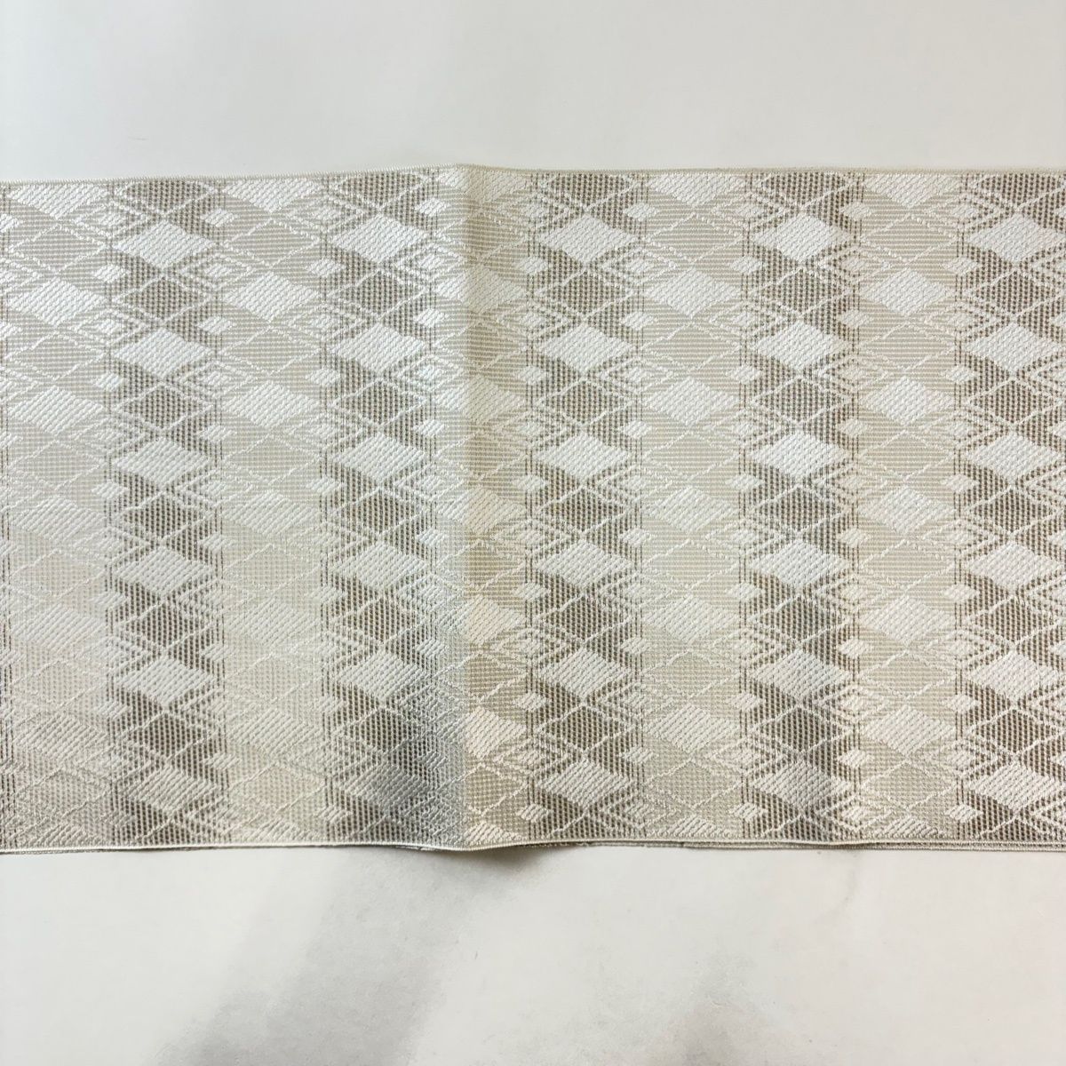  名古屋帯 名品 八寸名古屋帯 松葉仕立て 菱 銀糸 灰白 正絹 名古屋帯 帯