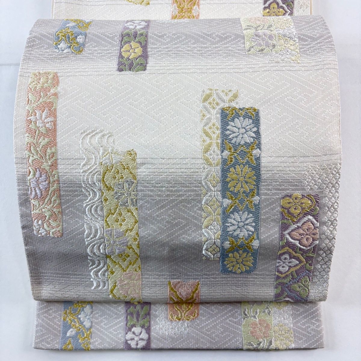 袋帯 名品 短冊 草花 刺繍 金銀糸 クリーム 六通 正絹