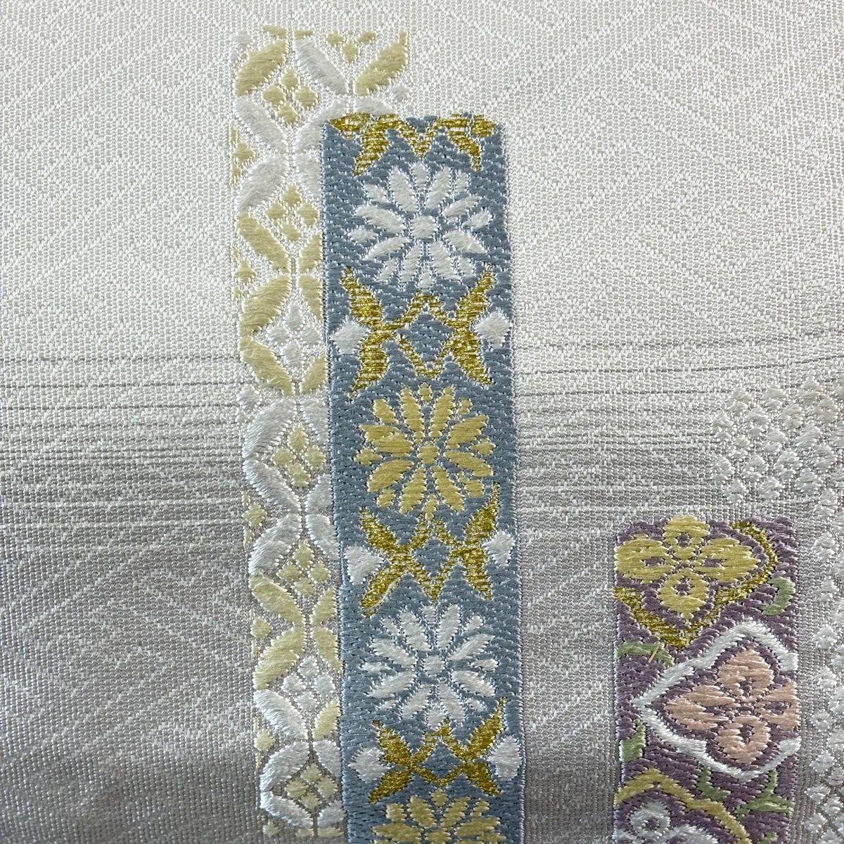 袋帯 名品 短冊 草花 刺繍 金銀糸 クリーム 六通 正絹