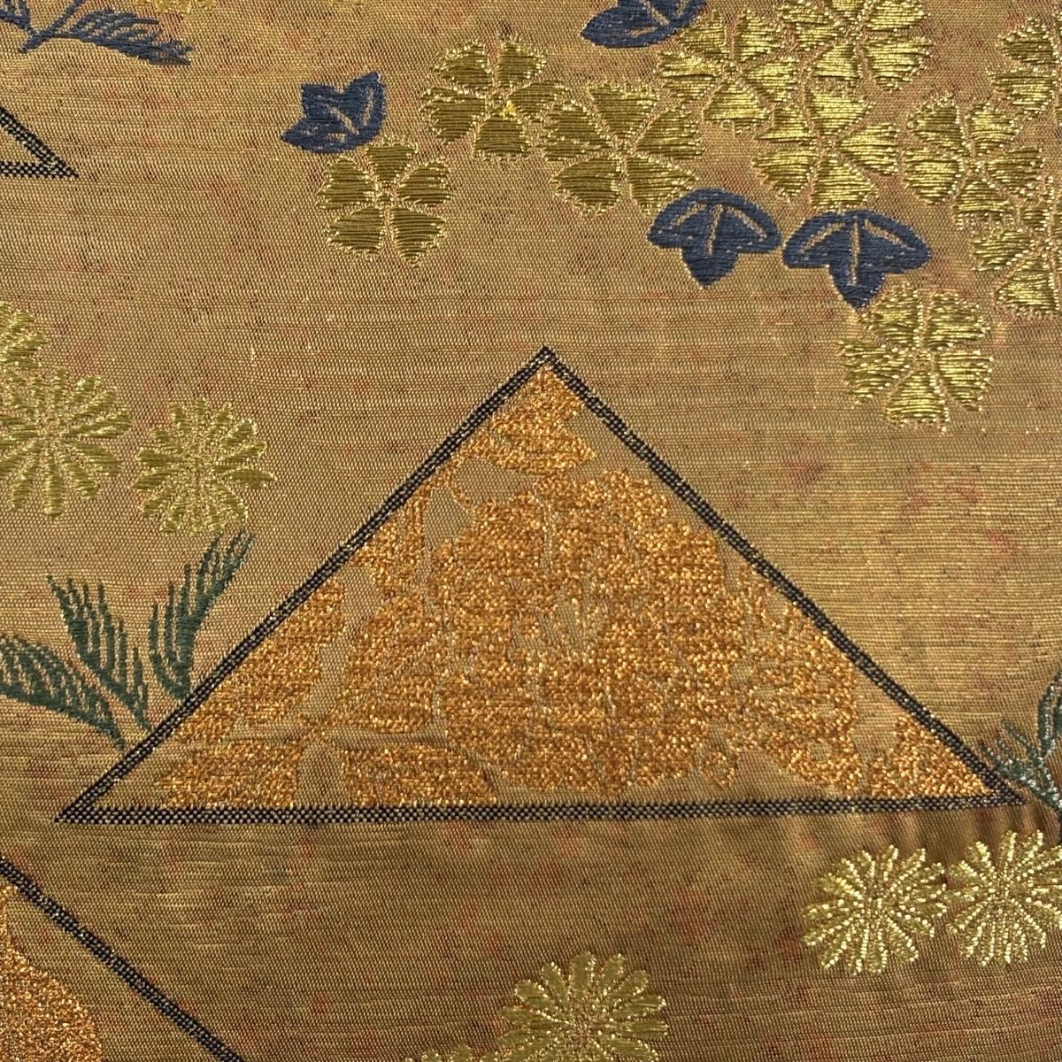 袋帯 名品 落款 コシノヒロコ 菊 幾何学模様 金糸 箔 金色 六通 正絹