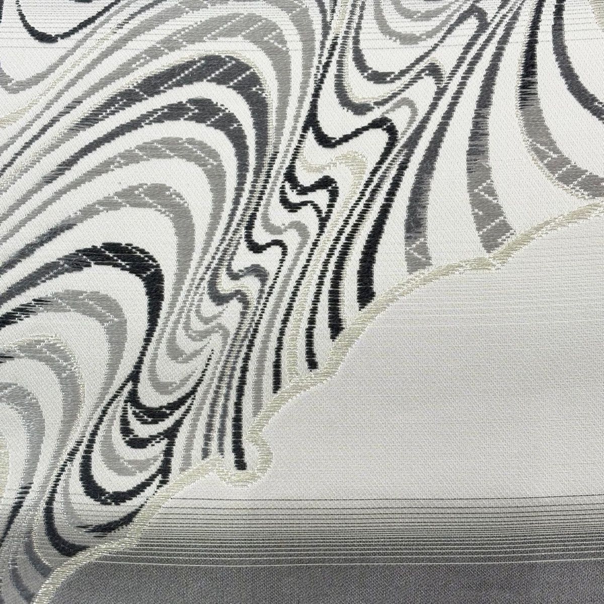 袋帯 名品 新小石丸 松煙染 流水 雪輪 銀糸 ぼかし 灰色 六通 正絹