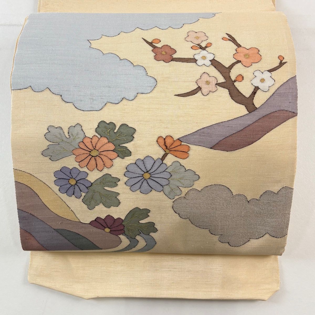 袋帯 名品 菊 雲文 金糸 薄オレンジ お太鼓柄 正絹