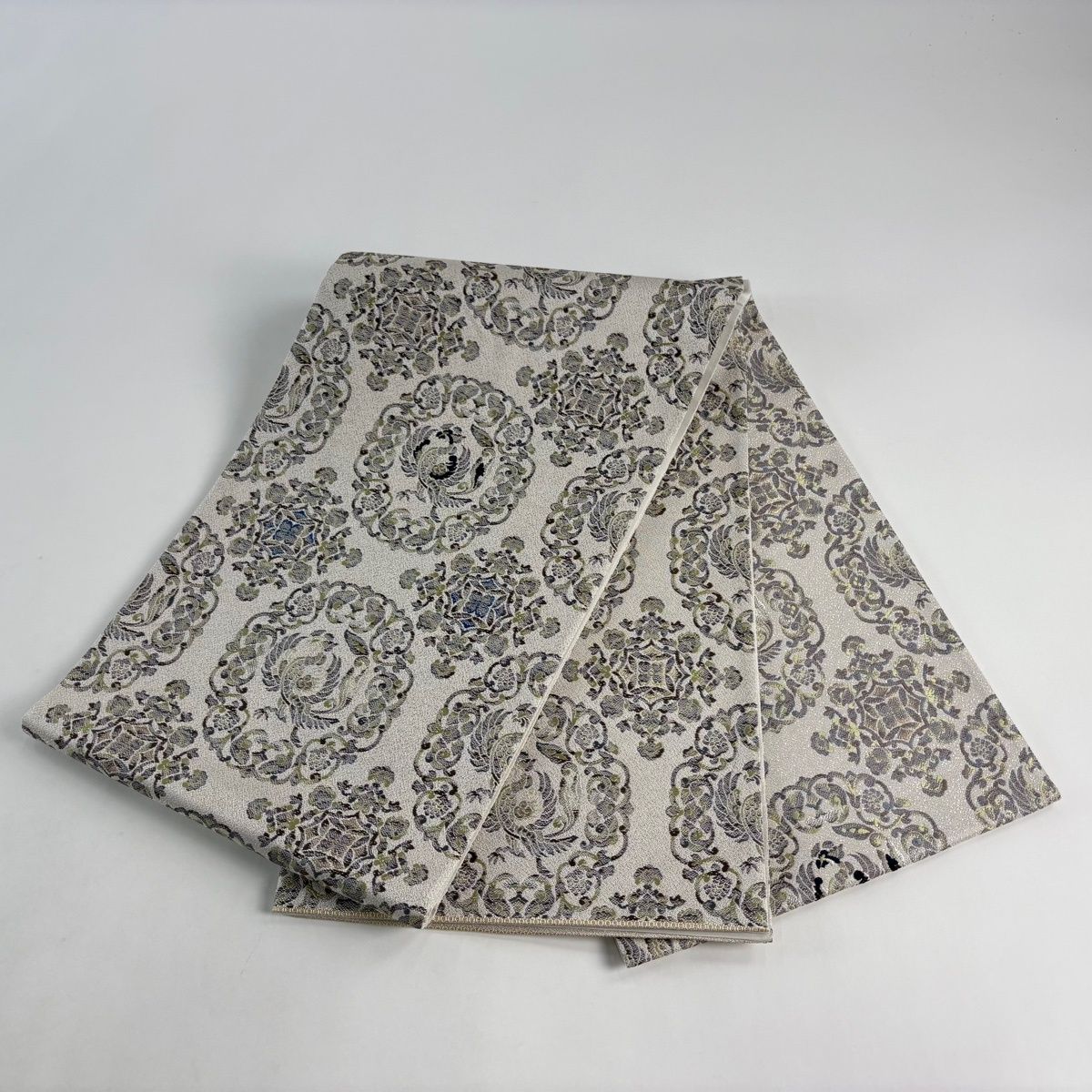 美品】 袋帯 名品 花鳥 華文 金銀糸 灰色 お太鼓柄 正絹 【中古