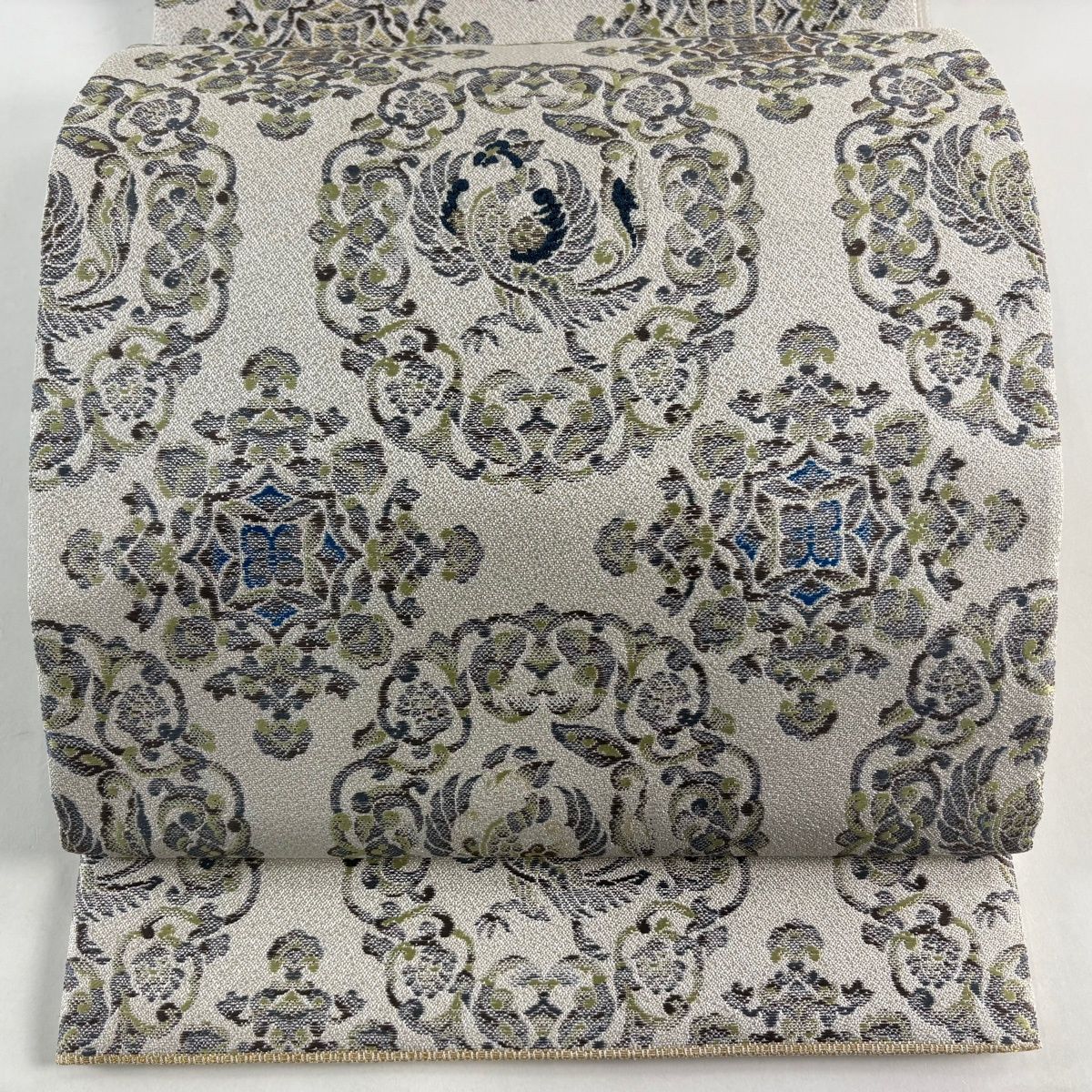 美品】 袋帯 名品 花鳥 華文 金銀糸 灰色 お太鼓柄 正絹 【中古