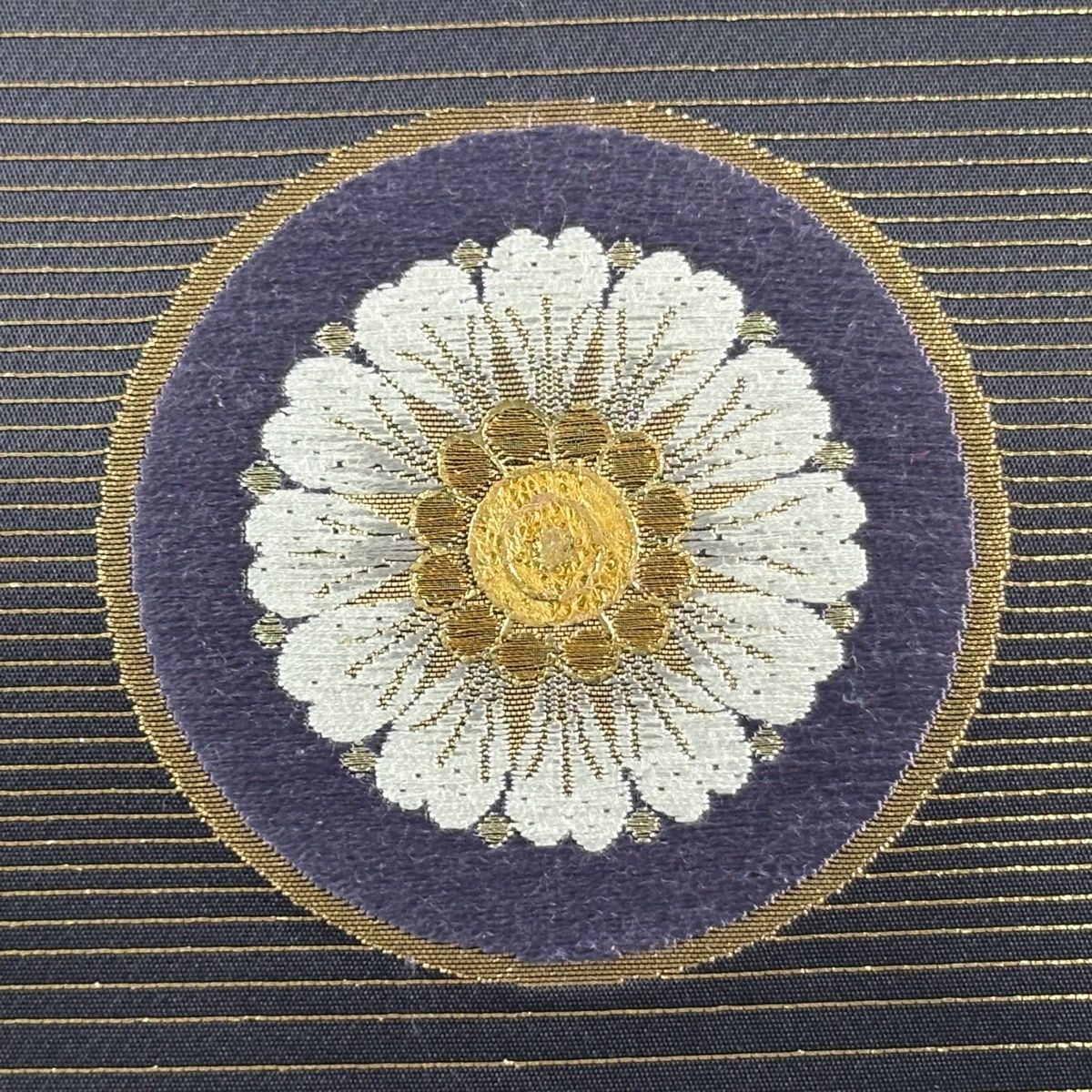 袋帯 名品 じゅらく 落款 黄金菊 縞 金銀糸 箔 黒灰 お太鼓柄 正絹