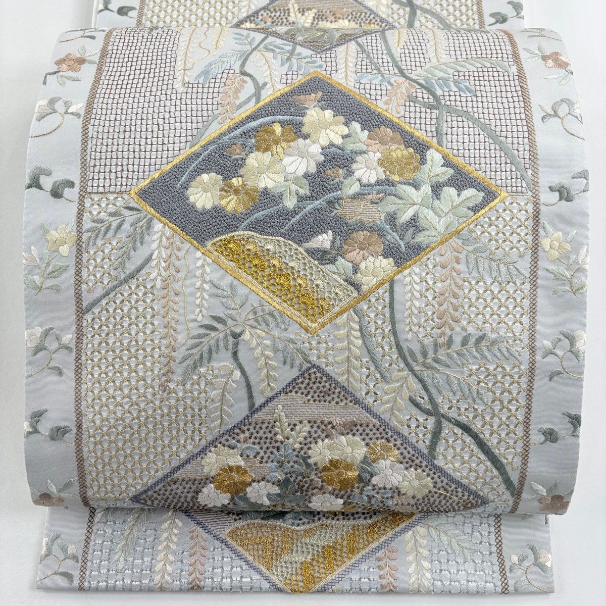 袋帯 菱 草花 刺繍 金銀糸 灰白 六通 正絹