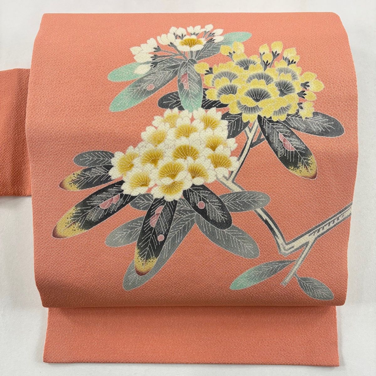 名古屋帯 人間国宝 羽田登喜男 落款 草花 縮緬 ぼかし サーモンピンク 正絹