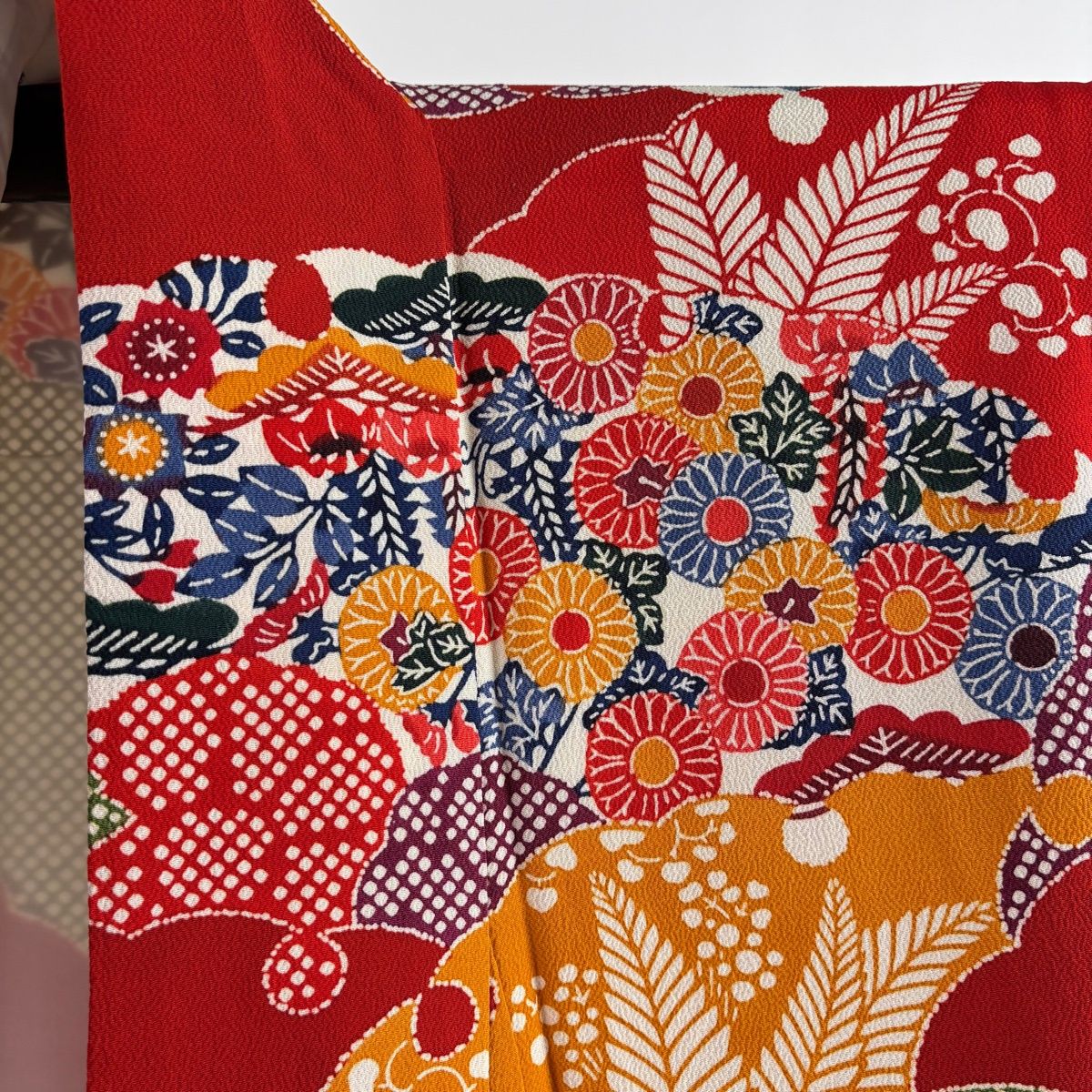 振袖 身丈160cm 裄丈66.5cm M 袷 栗山吉三郎 琉球紅型 落款 雪輪 草花