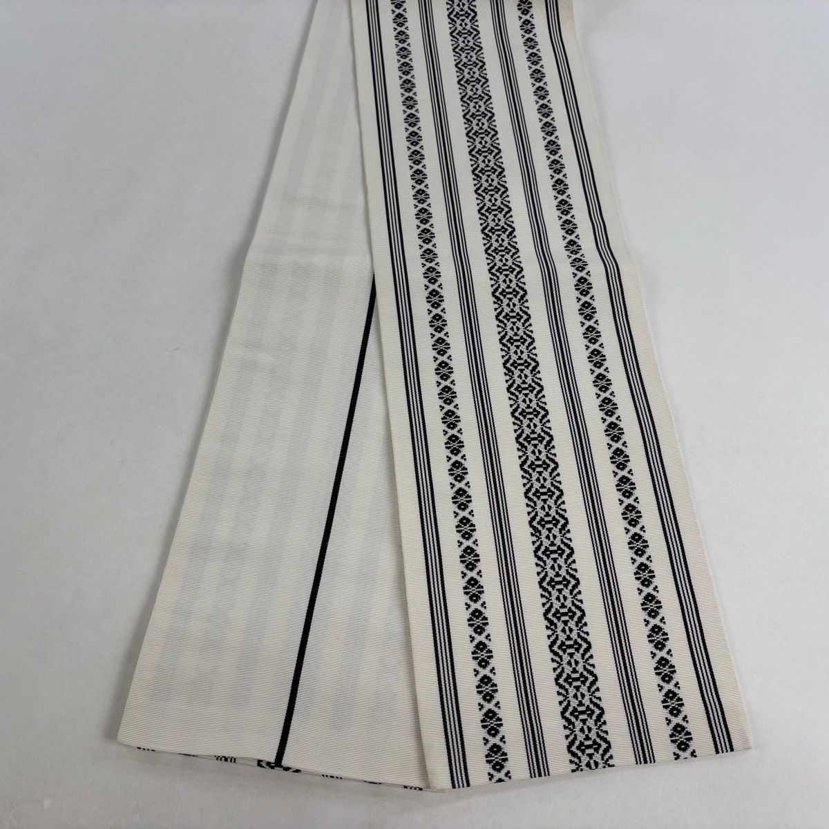 半幅帯 優品 縞 幾何学模様 クリーム 正絹