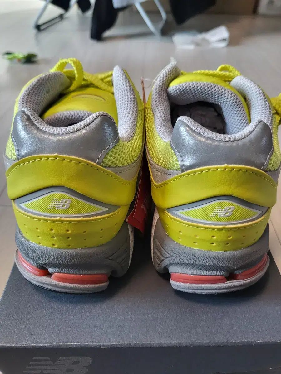 ランニングシューズ