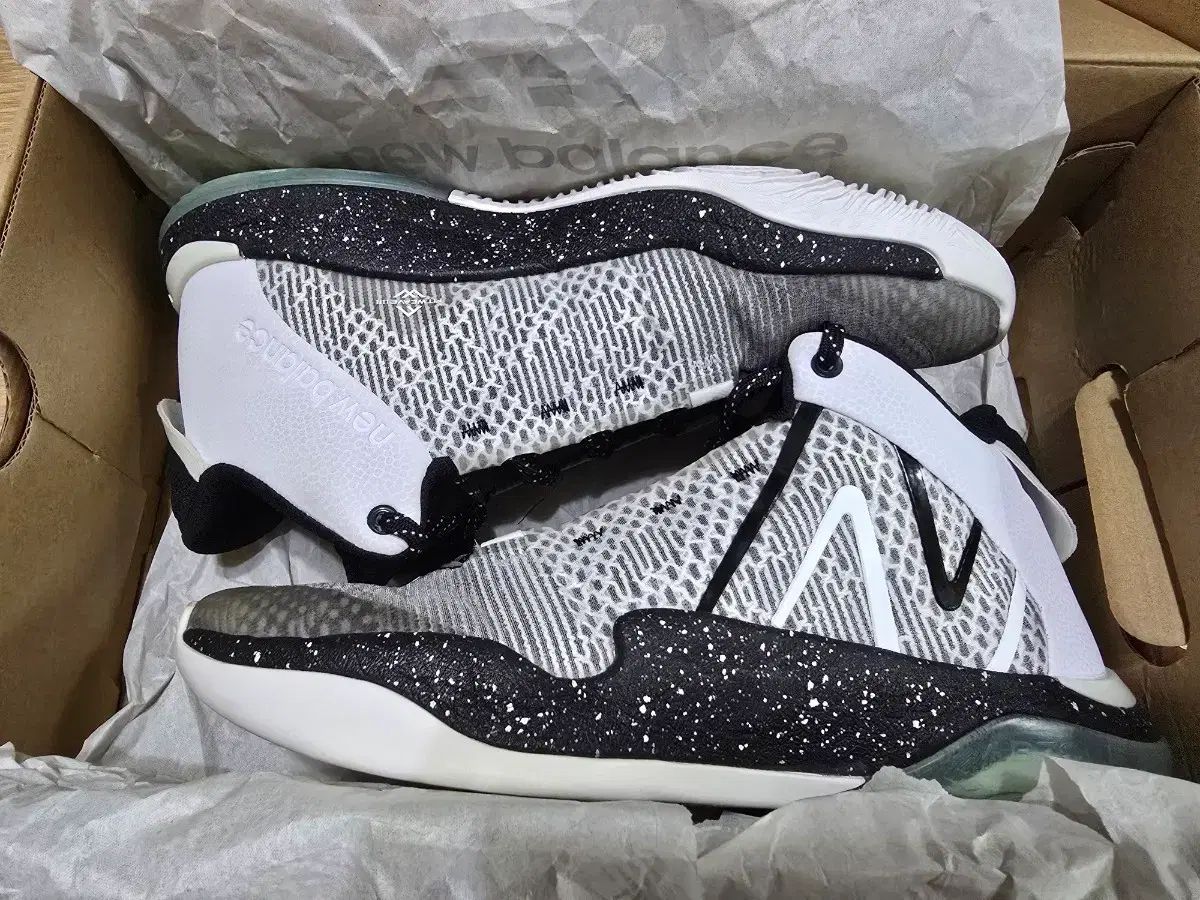 Balance ニュー ンス バスケシューズ ツーウェイ V 2 白 ブラック 270