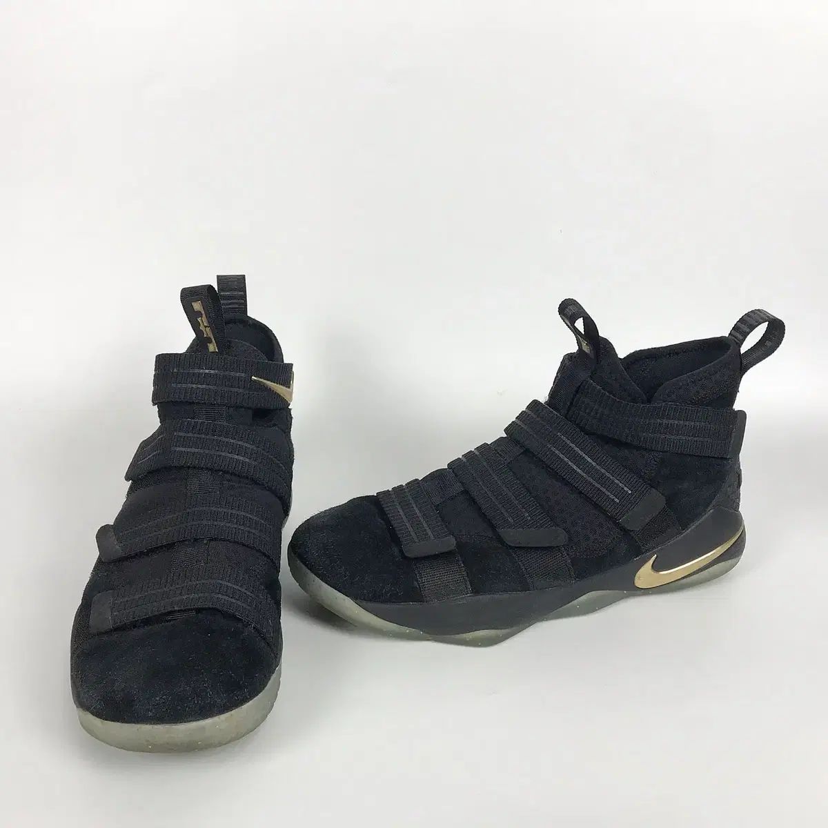 ナイキ レブロン ズーム ソルジャー11 スニーカー メンズ 275