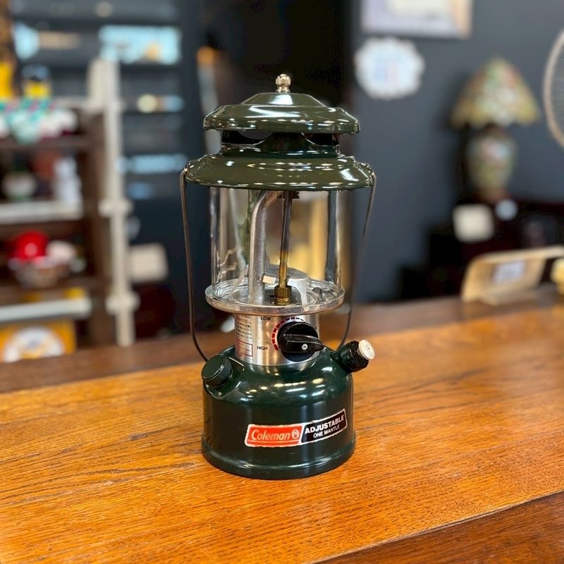 Coleman ガソリンランタン グリーン ケース付き ワンマントルランタン(グリーン)の通販｜キャンプ用品のコールマン