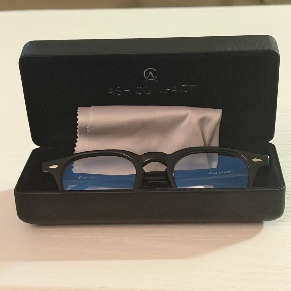 アッシュコンパクト タール48 ブラック