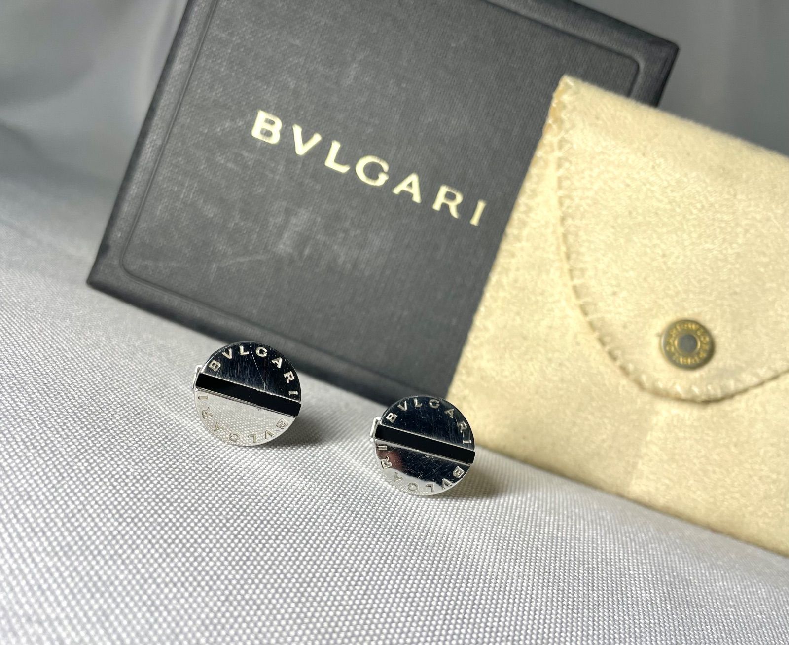 BVLGARI ブルガリ ブランドロゴ文字 ブラックオニキス & 鏡面