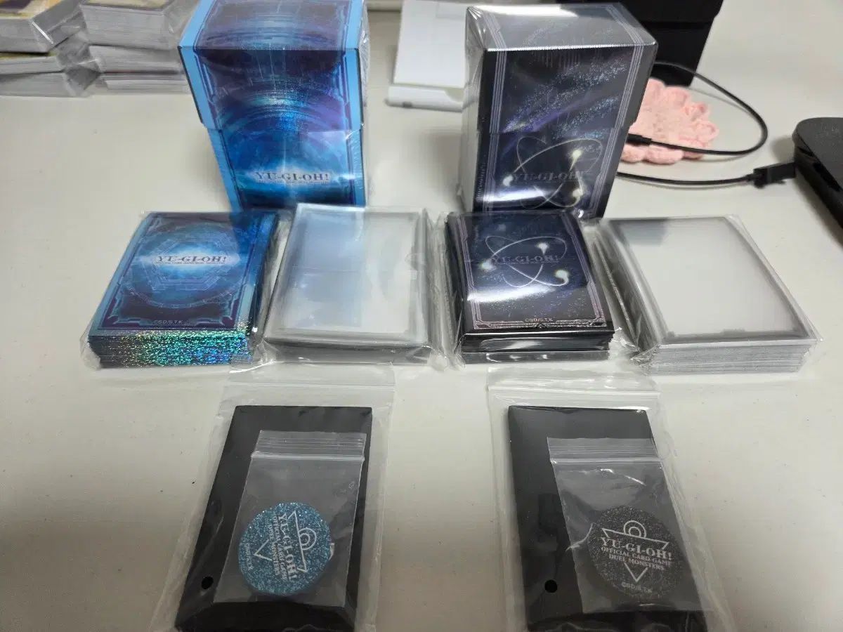 遊 戯 王 カード スリーブ ケース トゥー セット