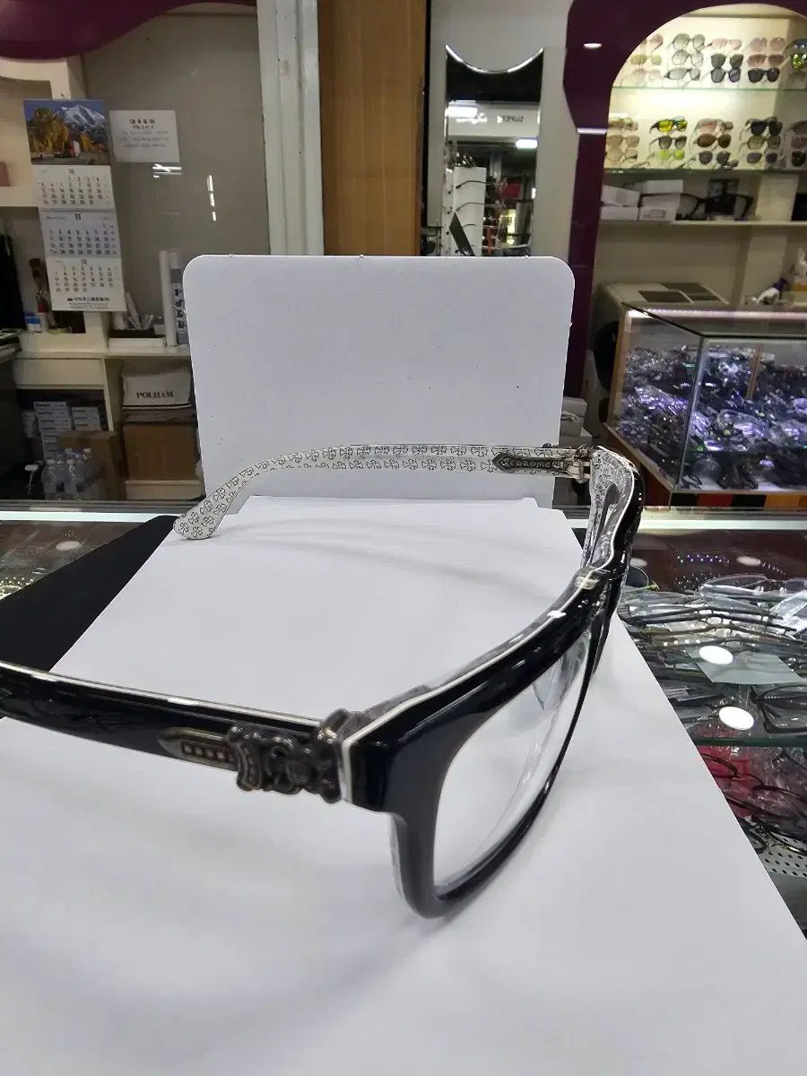 CHROME HAEATS クロムハーツ ブラック ウェリントン メガネ キットシーカー