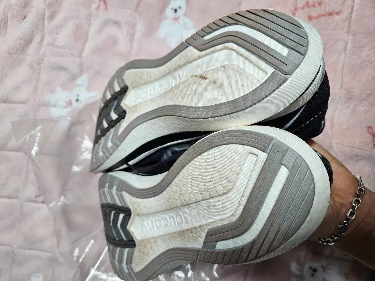 サッカニー エンドルフィン プロ2 295 ミドル級