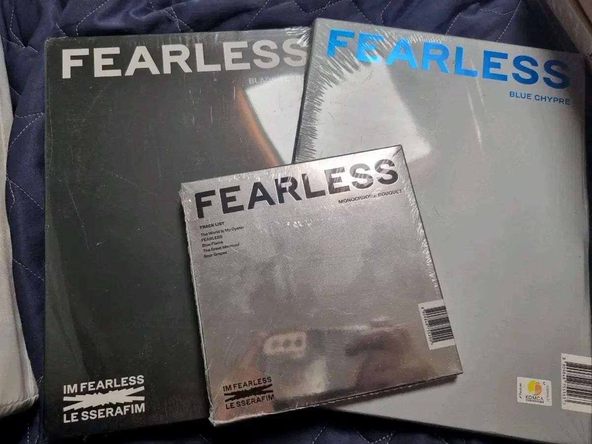 ルセラフィム　Fearless アルバムセット（未開封） LE SSERAFIM（ルセラフィム） FEARLESS アルバム set - メルカリ