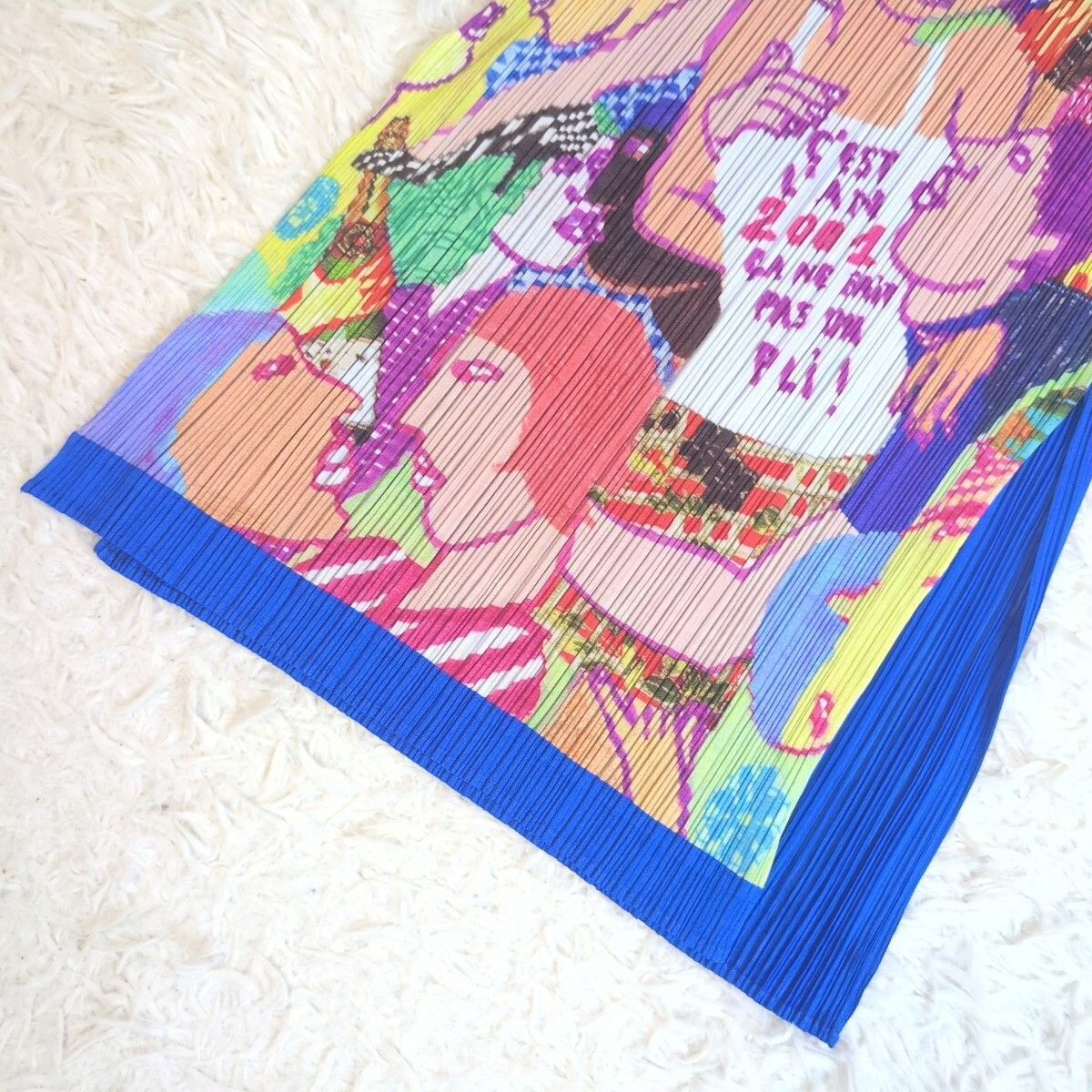 希少✨PLEATS PLEASE イッセイミヤケ グラフィック 総柄フーディ 希少✨PLEATS PLEASE ISSEY MIYAKE プリーツプリーズイッセイミヤケ