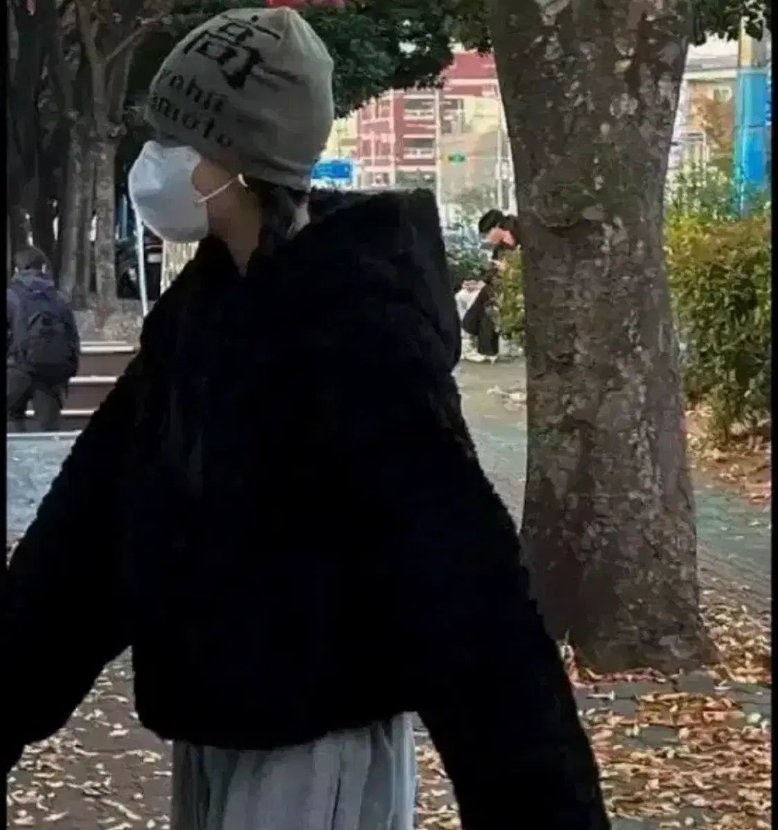 TREEMINGBIRD フーディー ファージャケット ブラック