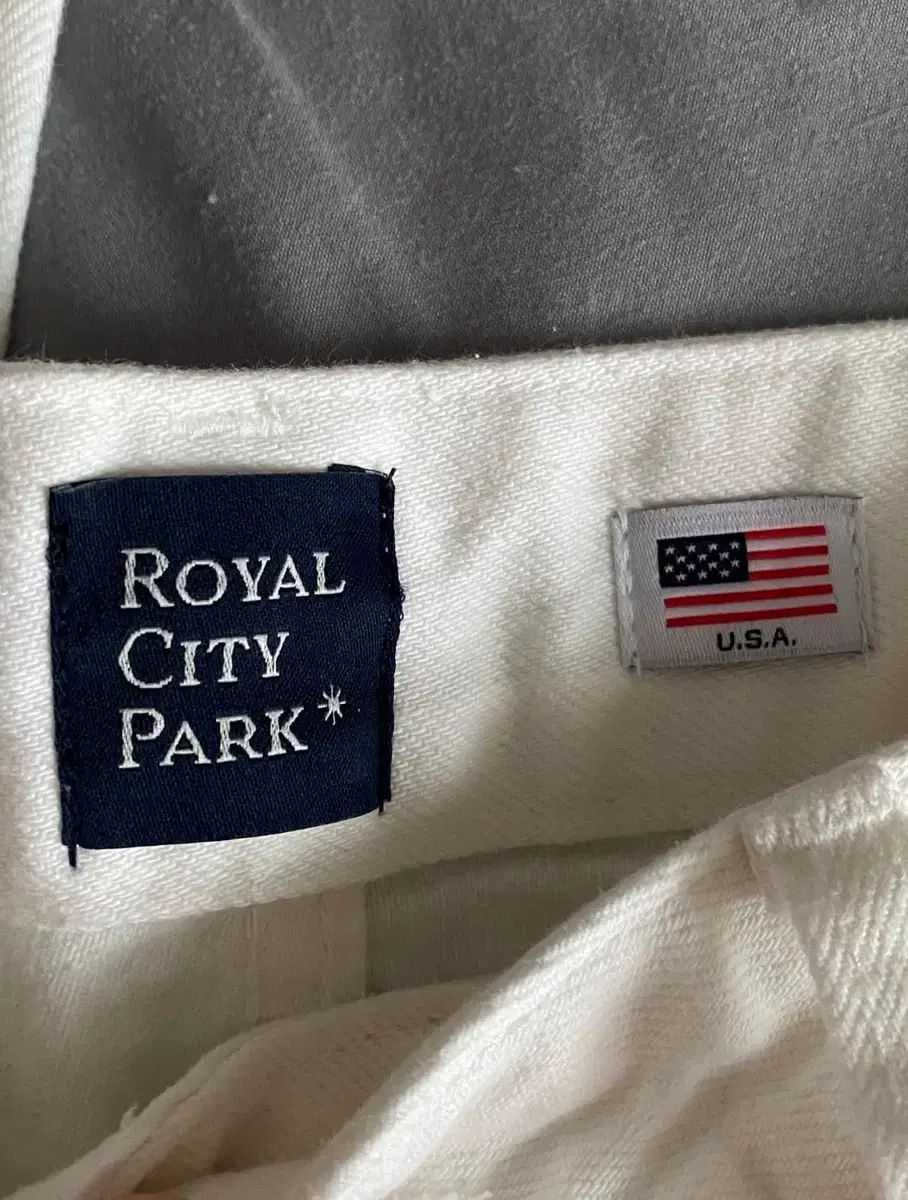  ROYAL CITY PARK ロイヤルシティパーク 白デニム S その他 デニム ジーンズ