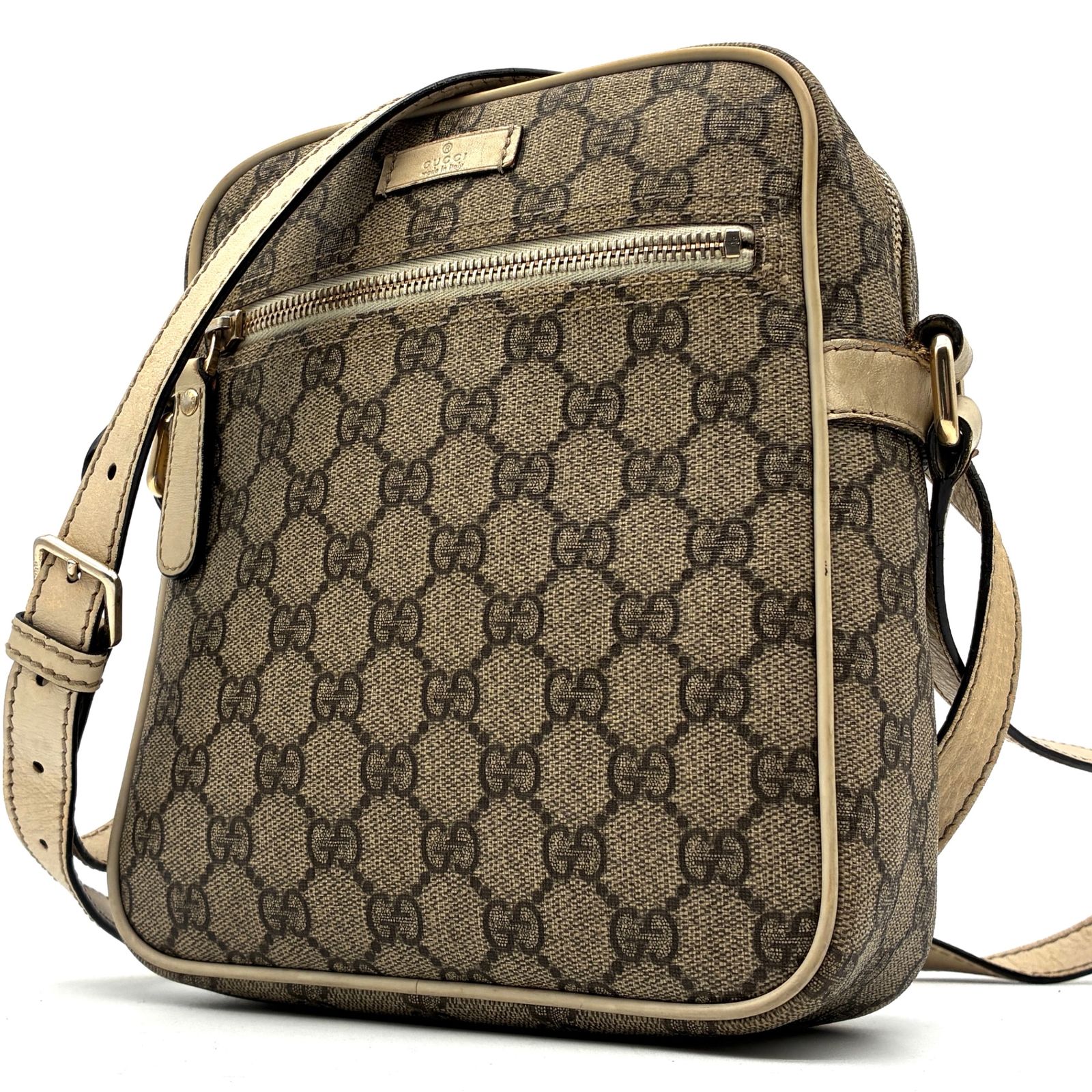 美品 GUCCI グッチ ショルダーバッグ レザー PVC ロゴプレート GG